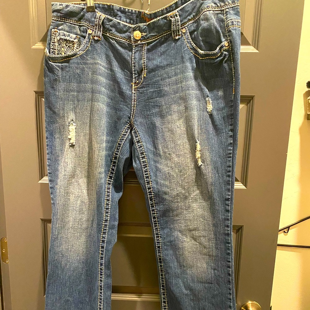 Women’s Amythest brand distressed jeans